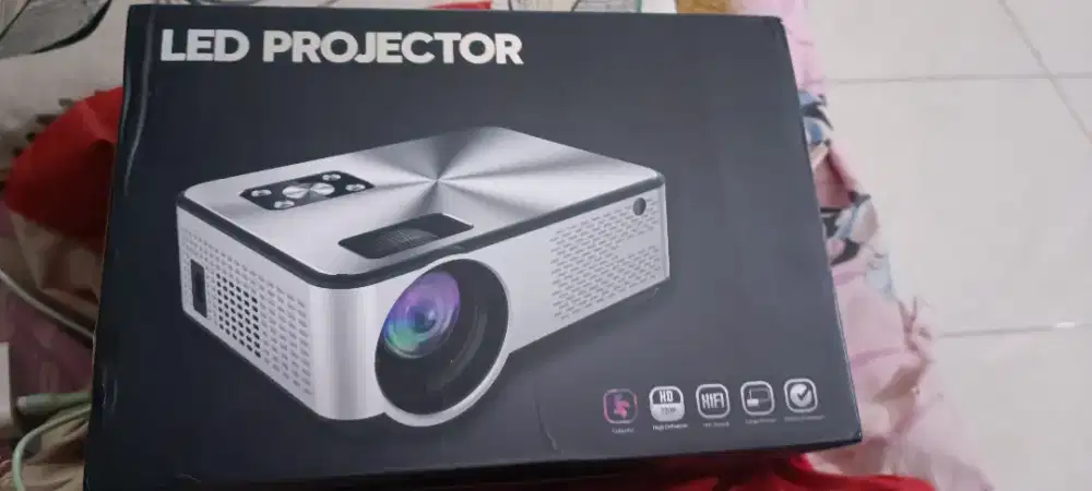 Proyektor Cheerlux C9