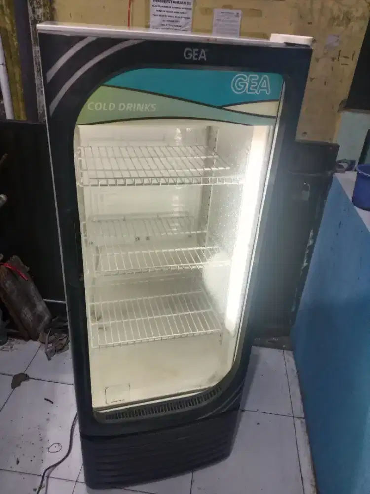 SHOWCASE GEA 3 RAK
