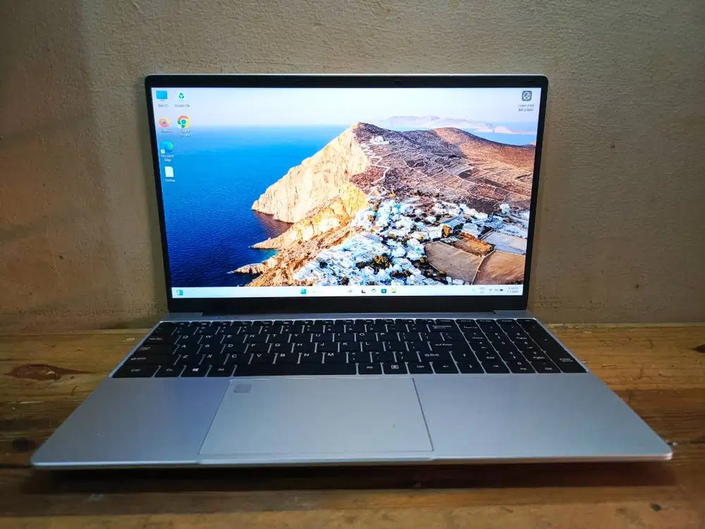 Laptop setara Core i5 Ram 16 GB SSD M2 256 GB