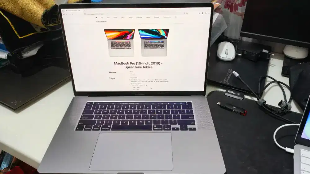 Jual macbook pro 2019 - 32gb 1tb Intel core i9