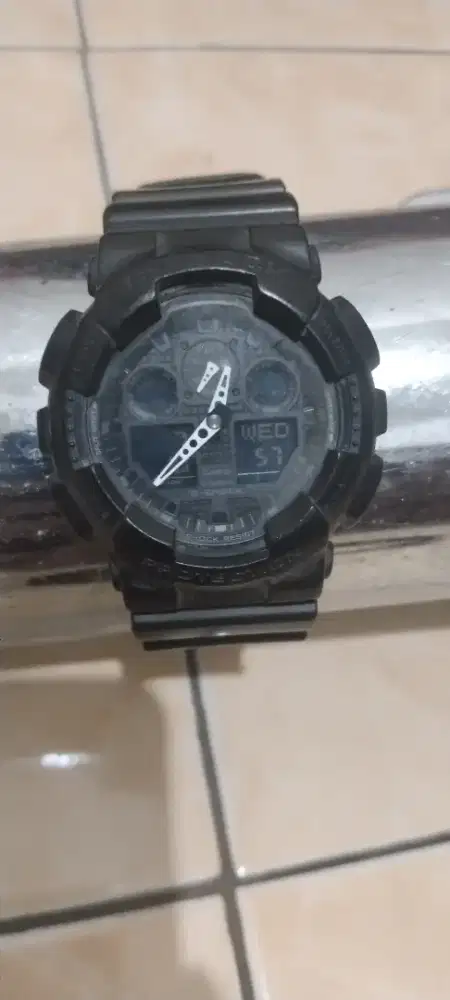 Casio G-Shock GA-100 Original second