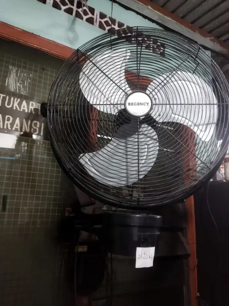 Kipas angin tembok regency 20 in , kondisi normal