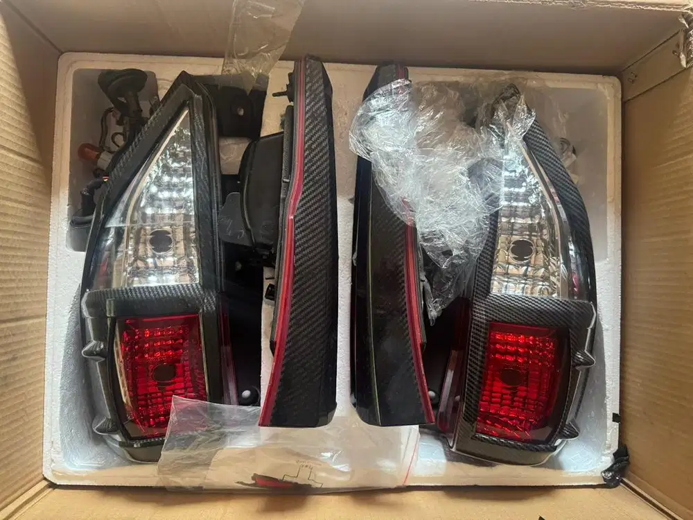 lampu innova reborn