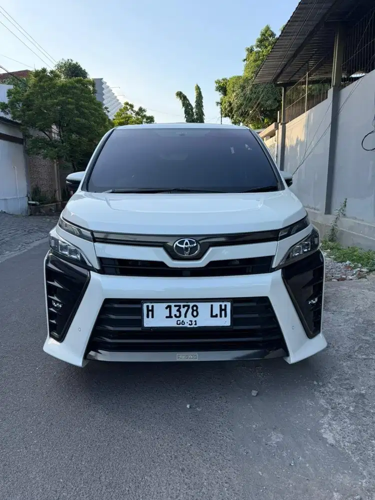 VOXY 2020 ISTIMEWA