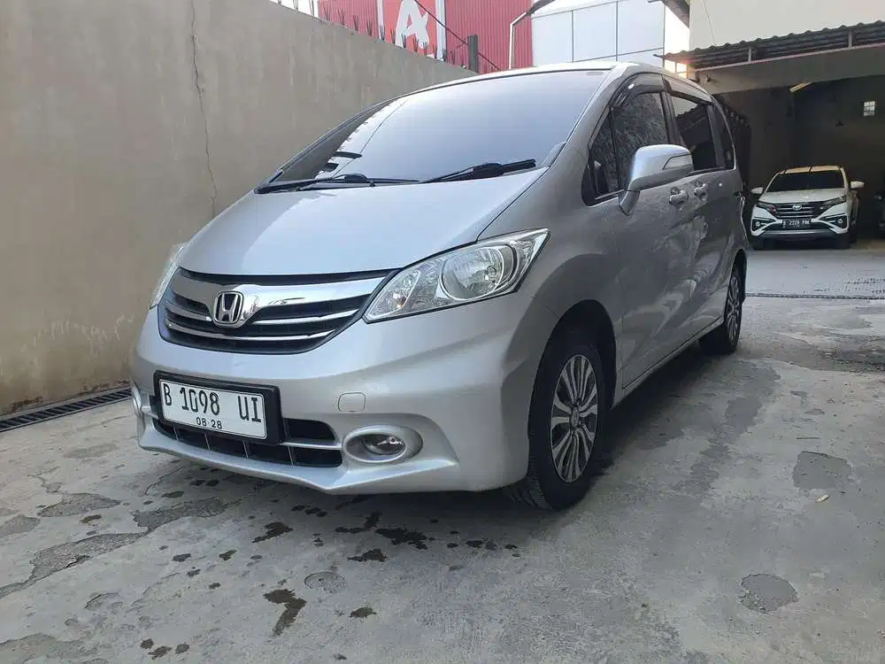 Honda Freed Psd E 1.5 Matic Th 2013