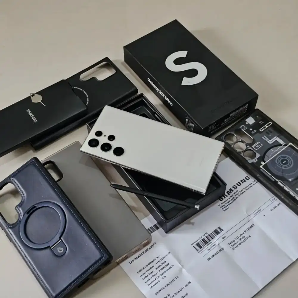 Samsung Galaxy S22 Ultra 5G SEIN 
Ram 12GB/256GB Phantom White