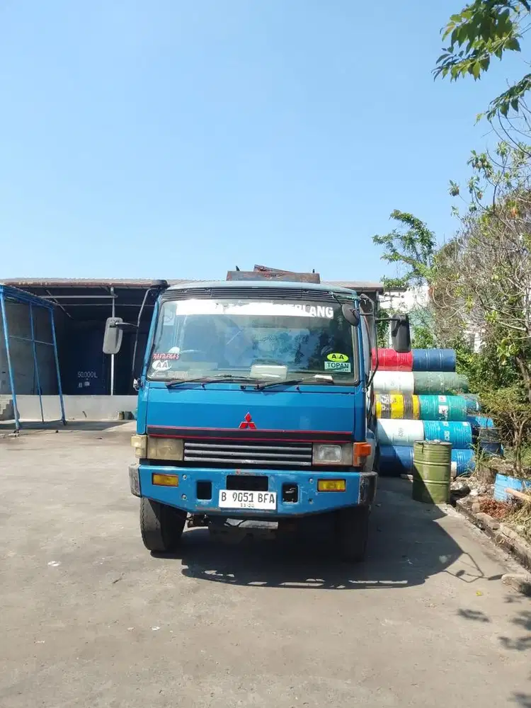Mitsubishi Fuso FN 517 ML2 Tangki Tront 24 KL 2010