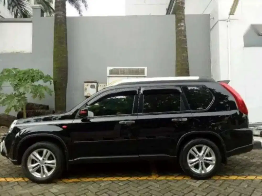 Dijual cepat Nissan X-Trail 2.5 XT 2012 A/T