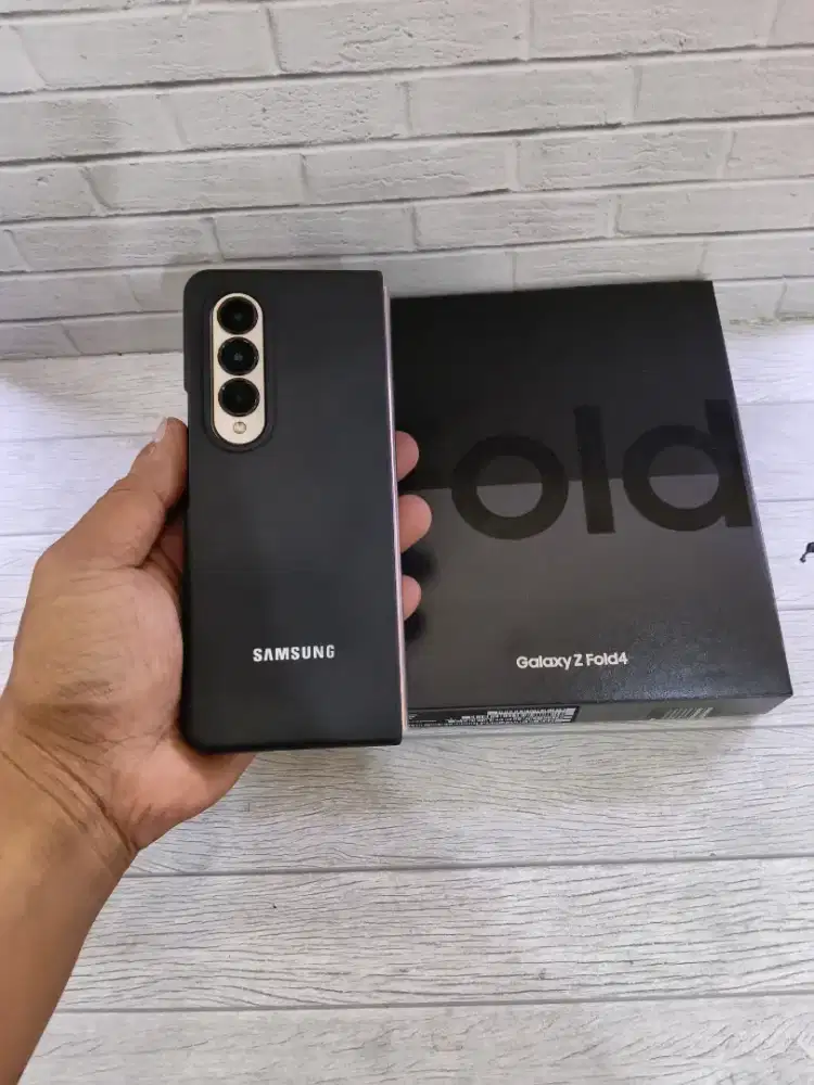 Samsung galaxy fold 4 5G ram 12/256 GB lengkap