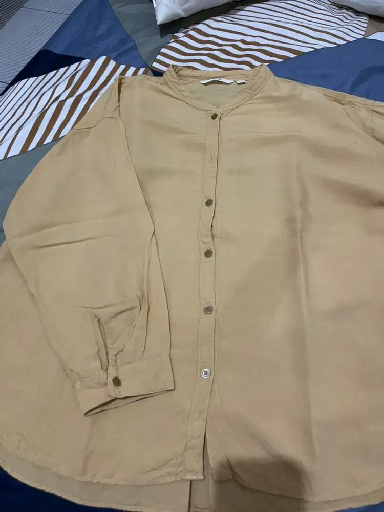Kemeja Linen Wanita Uniqlo PL