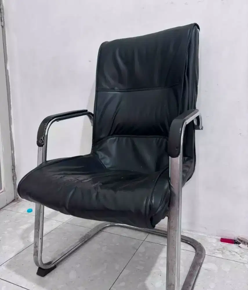 Kursi kantor bekas