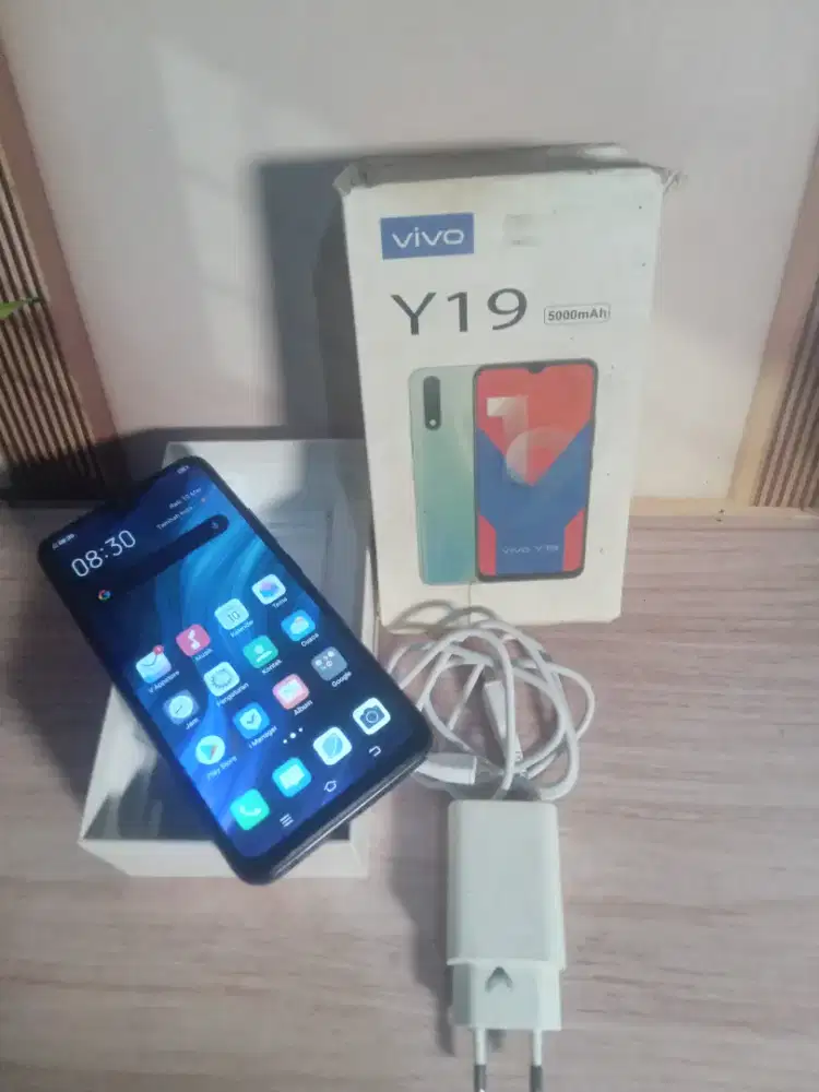 Hp vivo Y19 ram 8/256