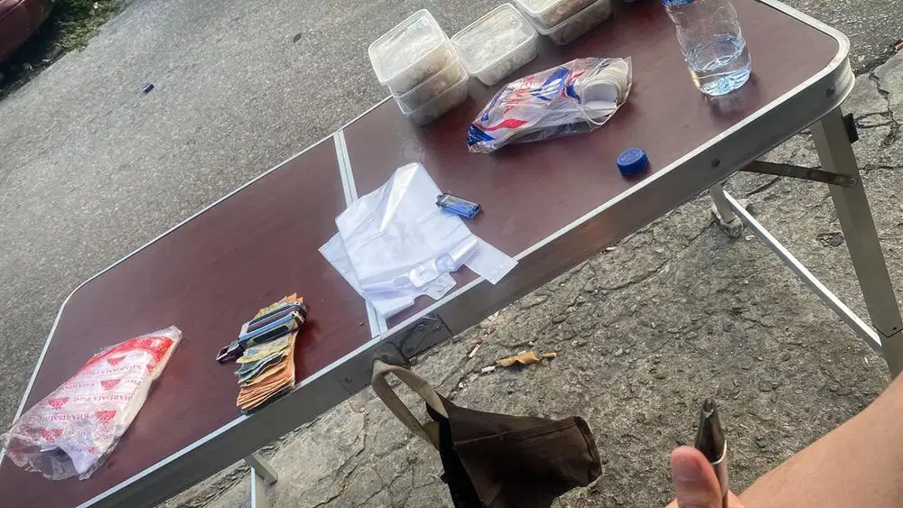 meja lipat beserta kursi lipat