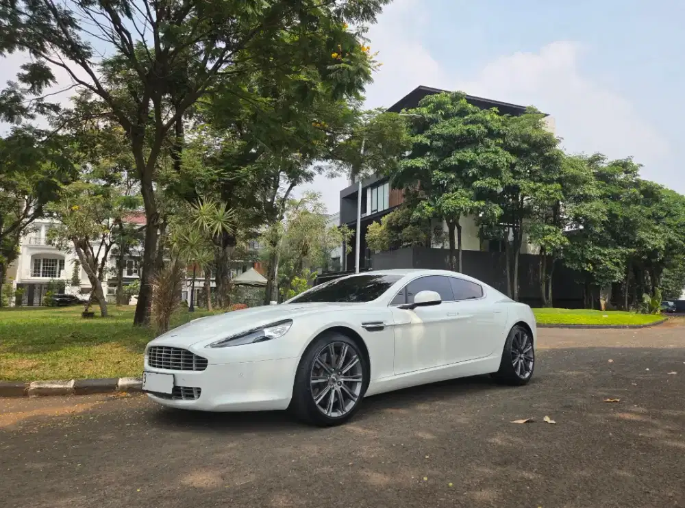 2011 Aston Martin Rapide 3rb miles Like New Condition