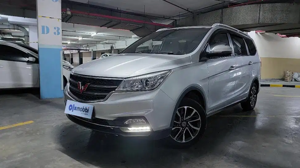 DP Murah Wuling Cortez  1.8 L Lux AMT Bensin-AT 2018 Silver