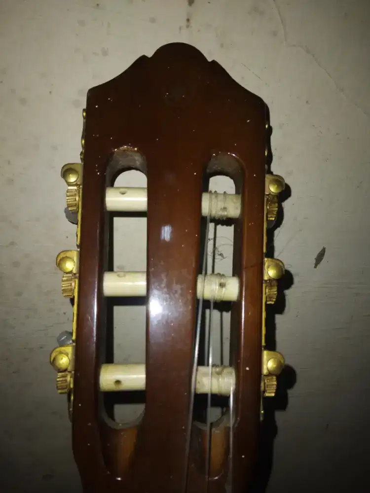 Gitar yamaha c390
