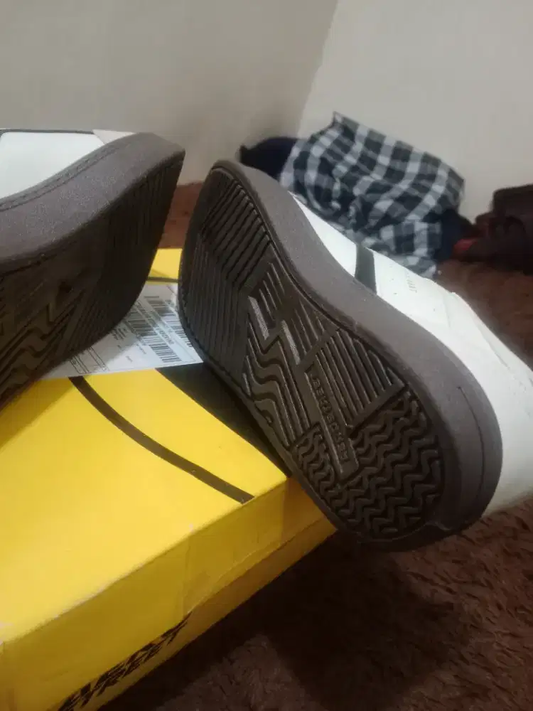 Sepatu Casual Aerostreet,Size 43 warna Diego Coklat Tua natural
