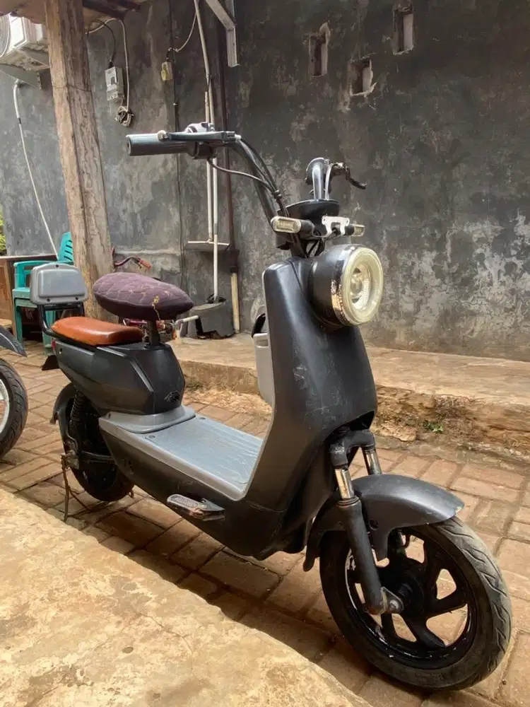 Sepeda listrik uwinfly D7