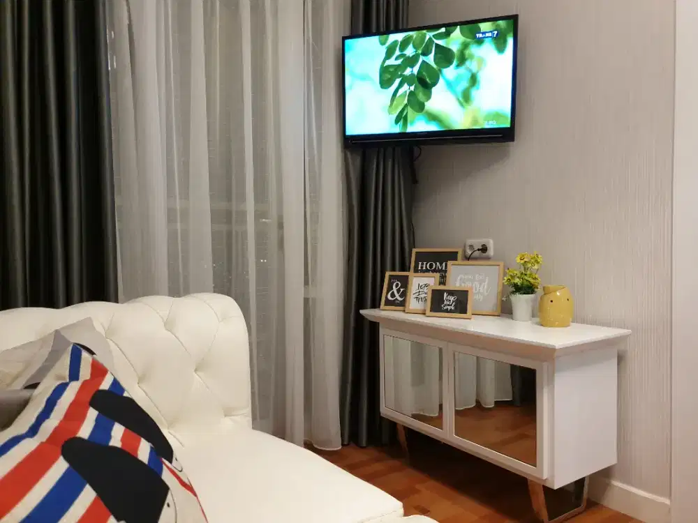 APARTEMENT VIDA VIEW MAKASSAR LANTAI 33 POOL VIEW
