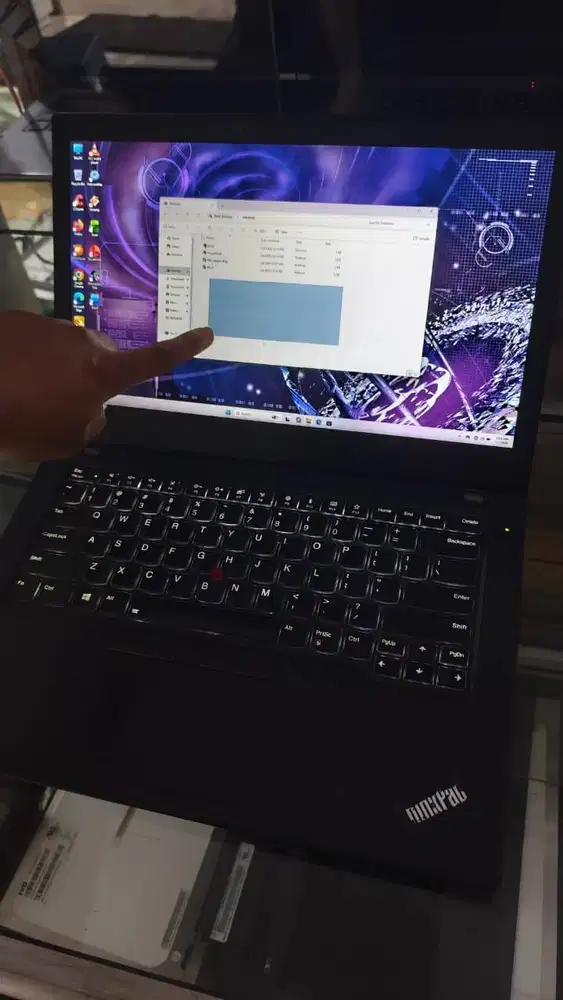 LENOVO Thinkpad T480 core i5 gen 7 ram 8gb dual baterai Mulus jual Mur