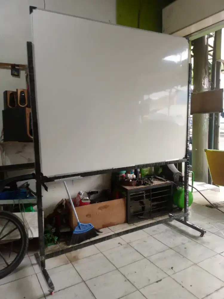 Whiteboard Standing / Papan tulis kaki 120x180cm