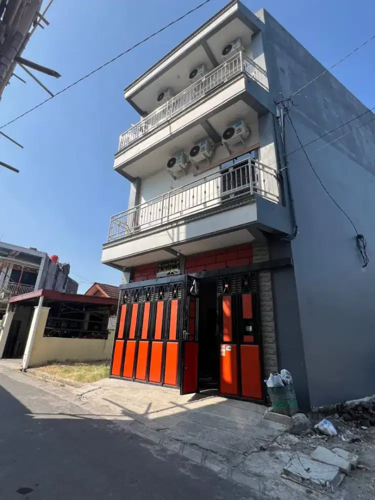 Kost 4lantai UNS solo