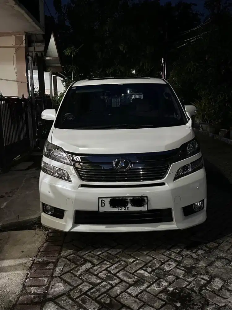 2013 Toyota Vellfire V