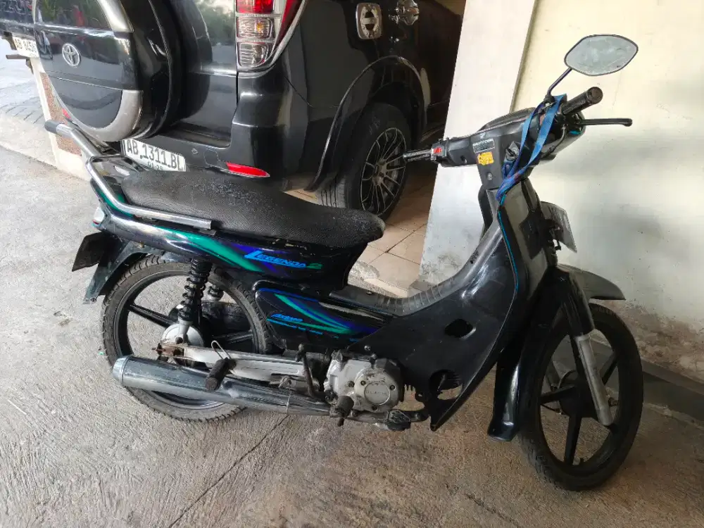 Astrea grand Legenda 2 thn 2004 plat D bandung