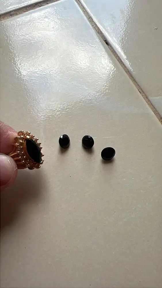 intan hitam 3 biji