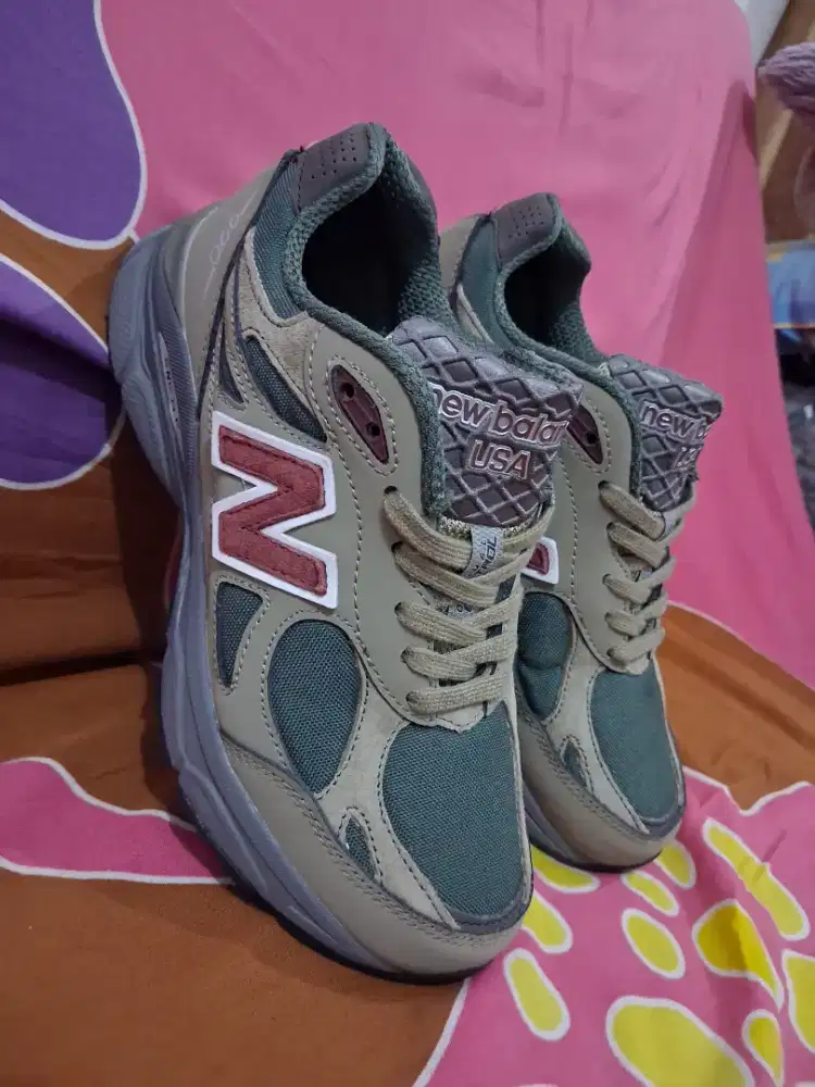 Sale..New Balance 990 USA Army
Size 36 insole 22 cm