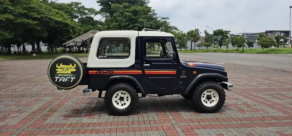 Taft F50 Hunter 4x4 thn 1983 Antik Siap Pakai ,masih ori luar dalam