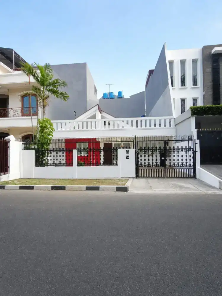 Di sewakan rumah pinggir jalan khusus rumah tangga
