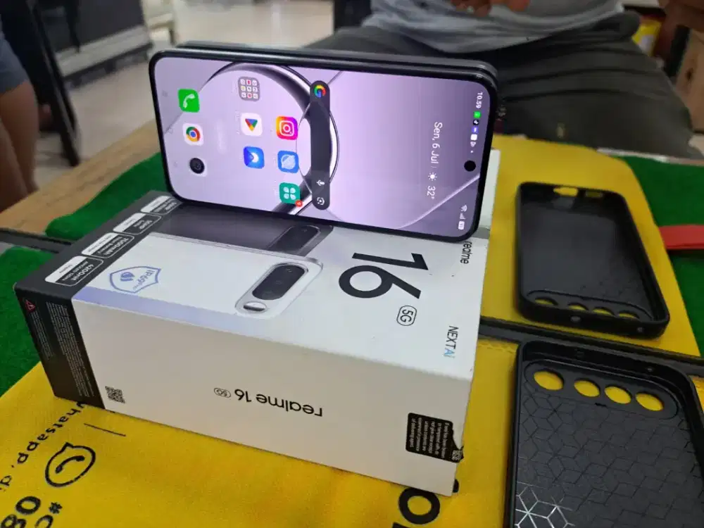 Realme 16 5G ram 12/256 GB mulus no minus lengkap ori 2bln pake
