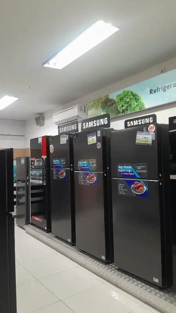 REFRIGERATOR 2 DOOR