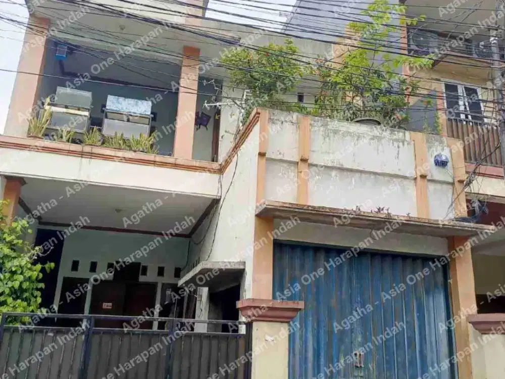 Rumah dijual di Menteng Atas Jakarta Selatan, 2 lantai, SHM, furnished, 5 kamar tidur, lokasi strategis dekat kawasan Sudirman dan Kuningan.