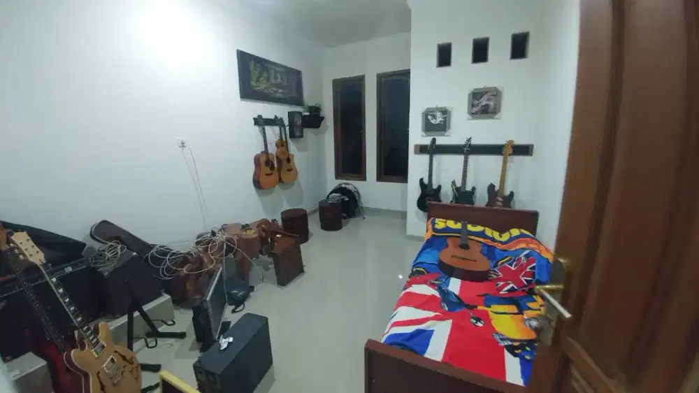 Dipankayu jati tua  plus kasur busa spon ukuran 90