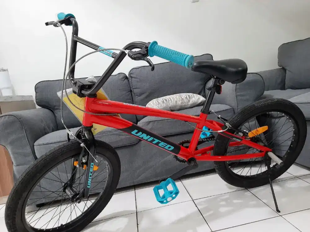 Sepeda BMX United