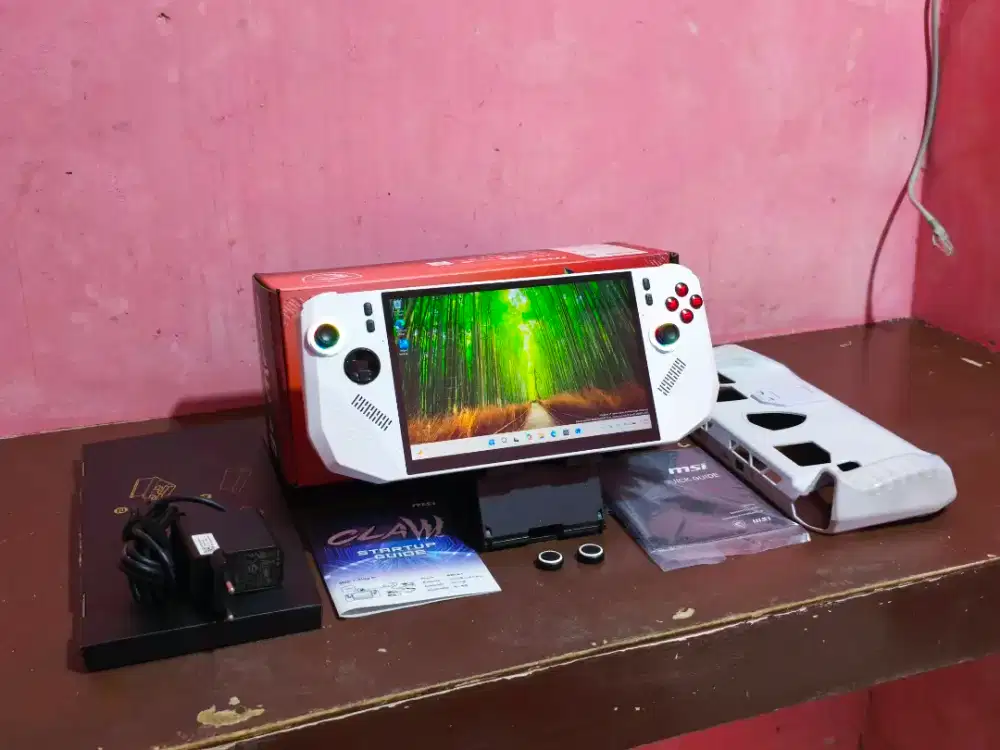 MSI Claw A8 24/1TB Z2 Extreme like new fullset resmi !!!