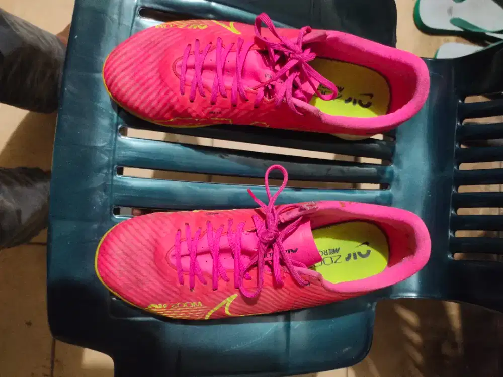 sepatu futsal Nike original, dulu beli 1 jt , cukup terawat