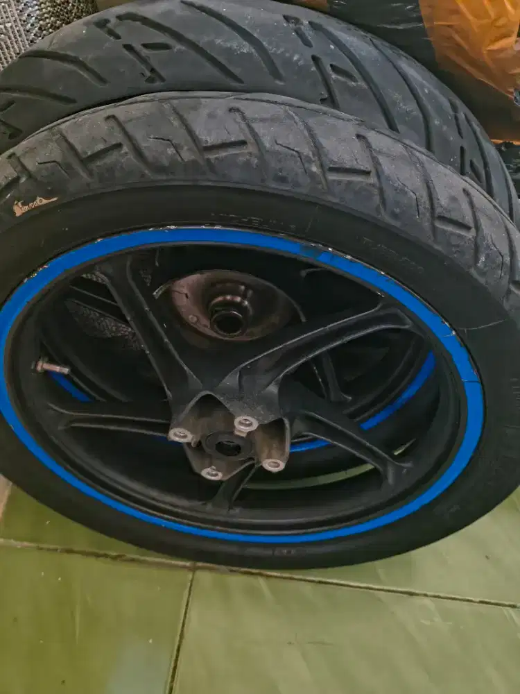 Velg dan ban ex spacy lis biru