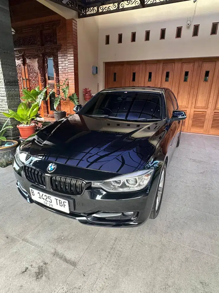 BMW 320i Sport 2013 NIK 2014