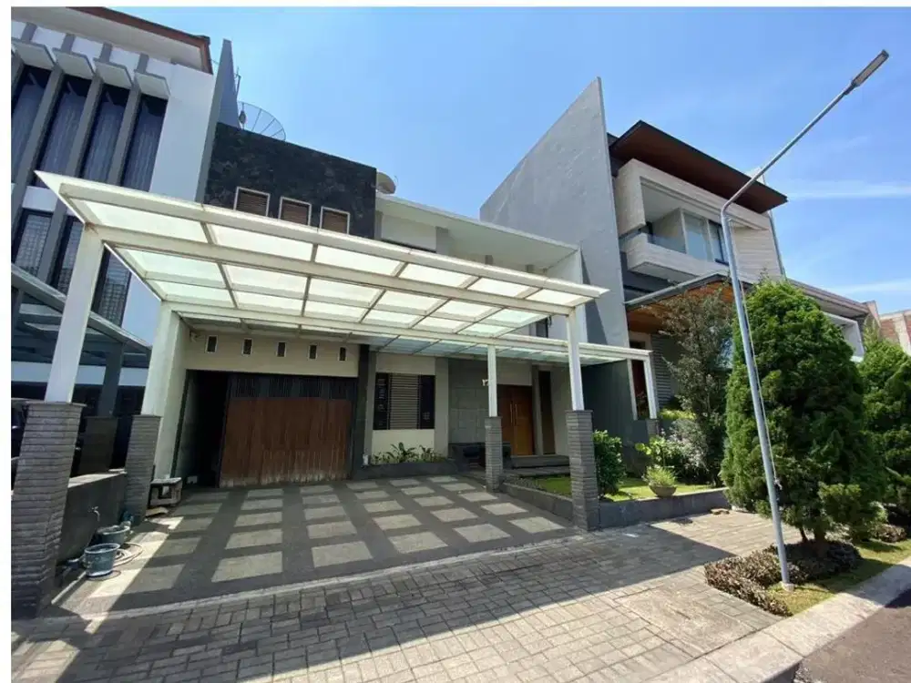 Rumah Lux Semi Furnish Singgasana Mekarwangi Bandung