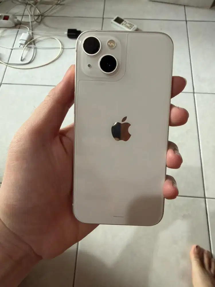 Iphone 13 starlight white battery health 97%