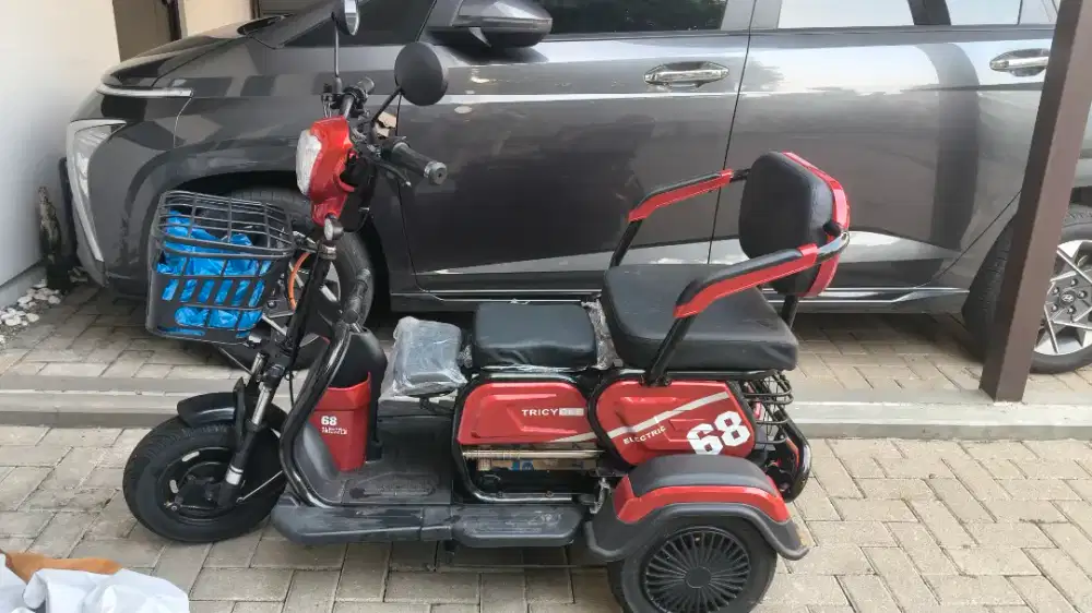 Dijual sepeda roda tiga listrik