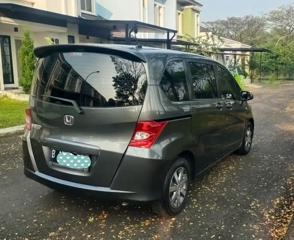 Honda Freed SD Automatic tahun2011