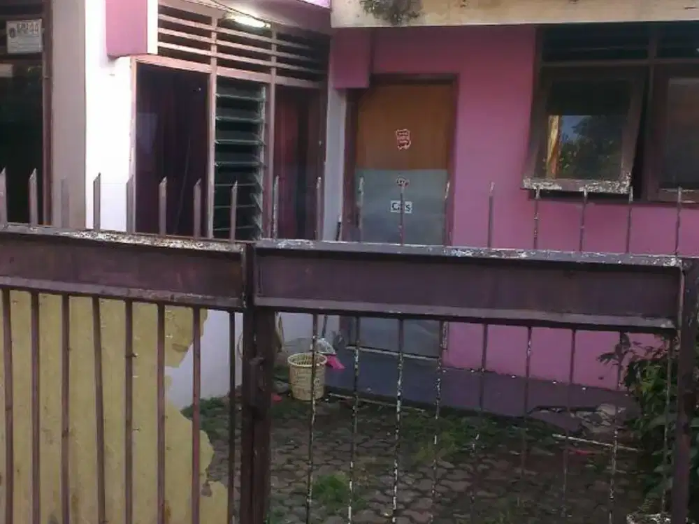 Dijual Rumah Lama Di Menteng Dalam Jakarta Selatan lokasi strategis