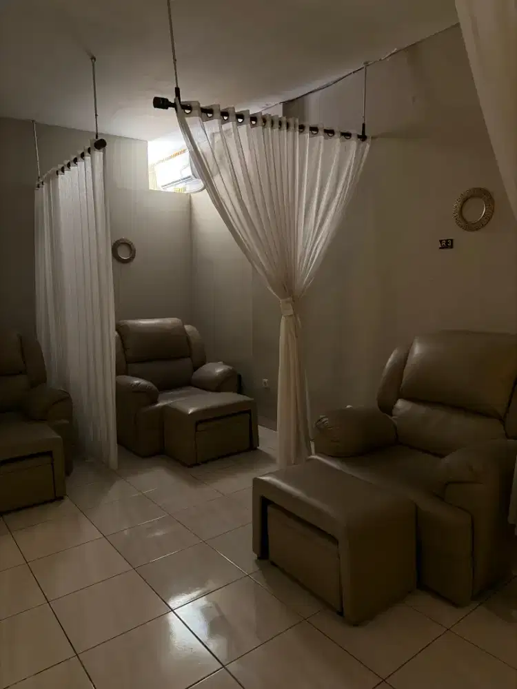 Dicari terapis wanita untuk family massage