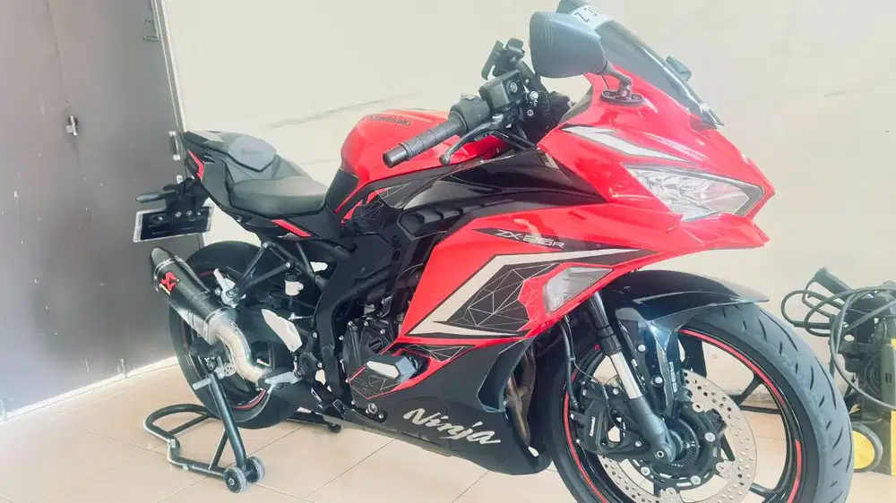 KAWASAKI ZX25R 2022 ABS RED