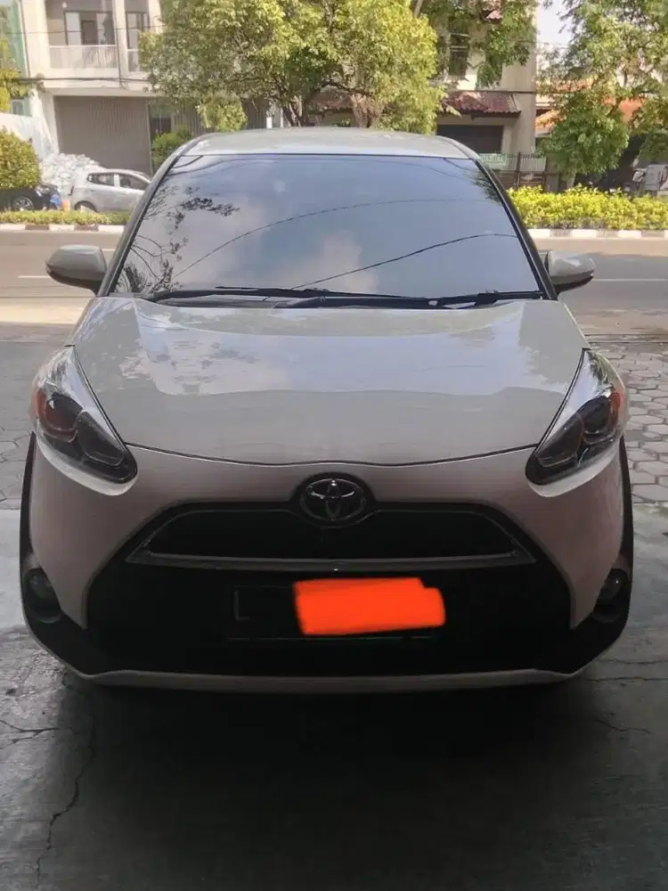 TOYOTA SIENTA 1.5 V AT 2017. NOPOL L.