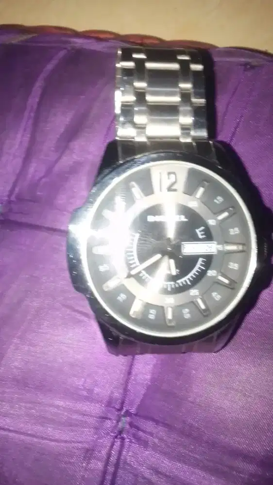 jam mewah DIESEL